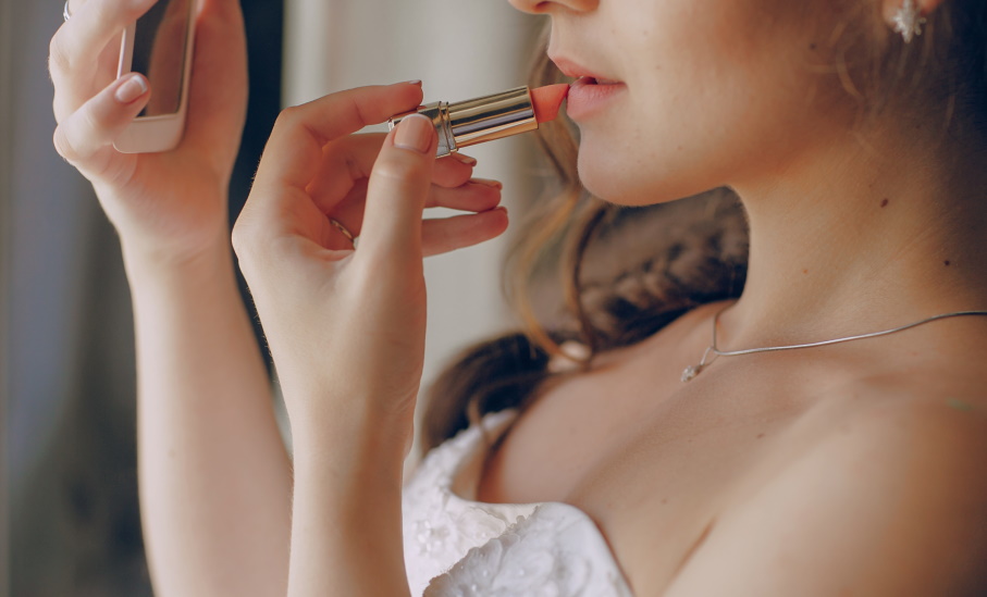 choosing wedding day lipstick