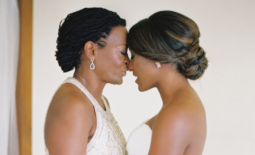 Mother of the Bride Hairstyles : Plan a Shindig 2022